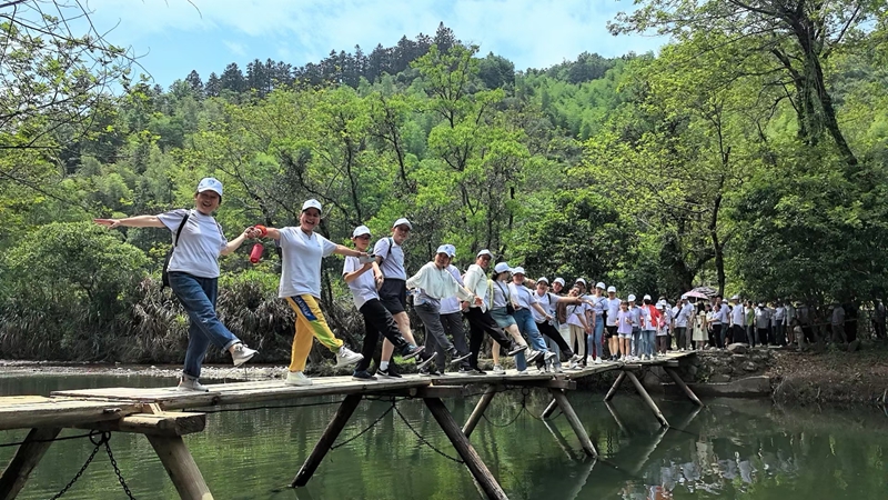 滑環廠家團建1.jpg